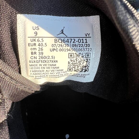 Size 9 - Wmns Nike Air Jordan 1 Mid Black White Women's Shoes - Ships Now - Picture 9 of 11